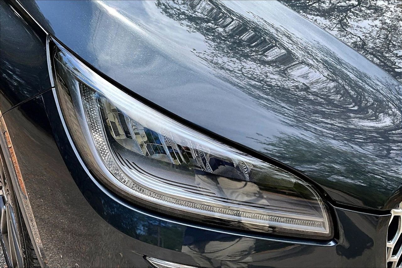 Used 2020 Lincoln Corsair Reserve image 31