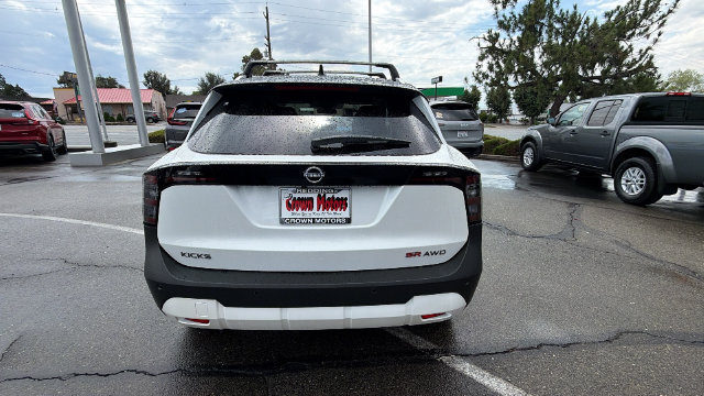 New 2026 Nissan Kicks SR AWD/4WD image 5