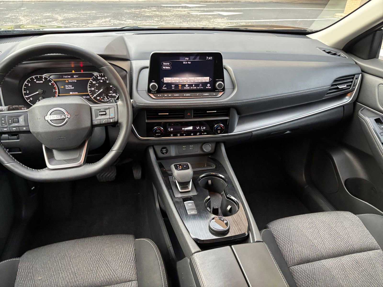 Used 2025 Nissan Rogue SV AWD/4WD image 28