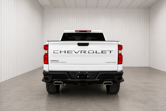 Used 2023 Chevrolet Silverado 1500 Custom Trail Boss AWD/4WD image 5