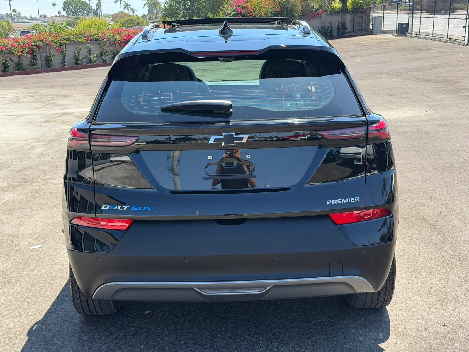 Used 2022 Chevrolet Bolt EUV Premier w/ Launch Edition FWD image 6