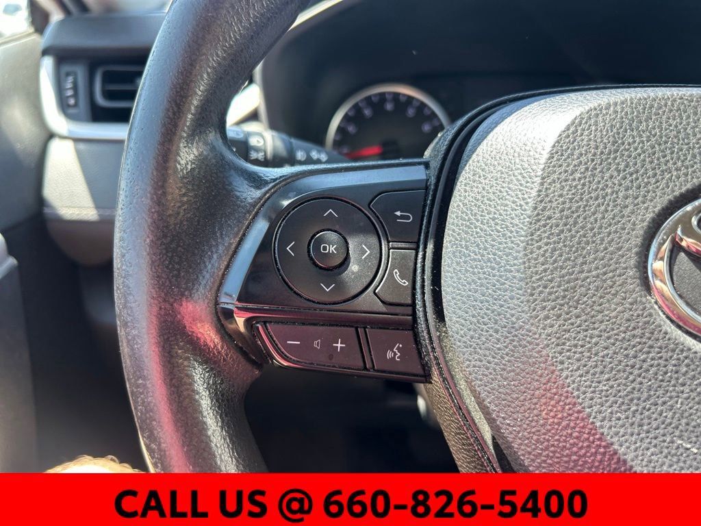 Used 2021 Toyota RAV4 XLE w/ Carpet Mat Package (TMS) AWD/4WD image 14