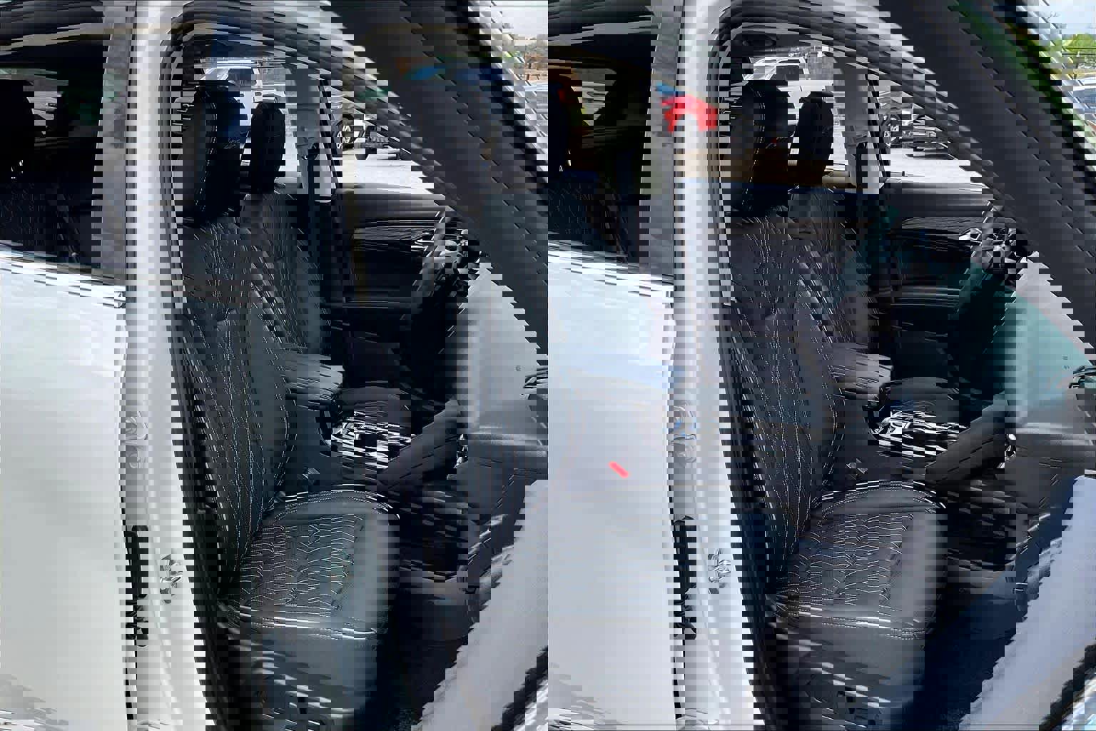 Used 2023 Buick Envision Avenir image 9