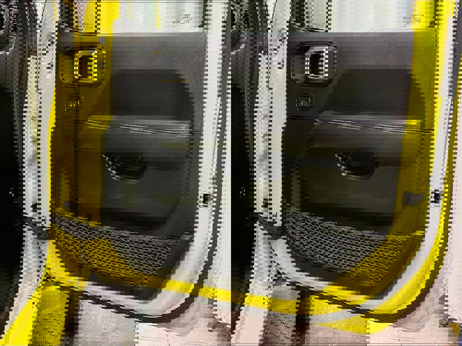 Used 2022 Jeep Wrangler Unlimited Sahara w/ Cold Weather Group AWD/4WD image 12