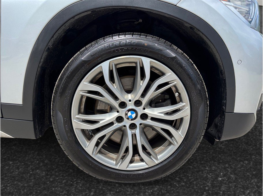 Used 2017 BMW X1 xDrive28i AWD/4WD image 12