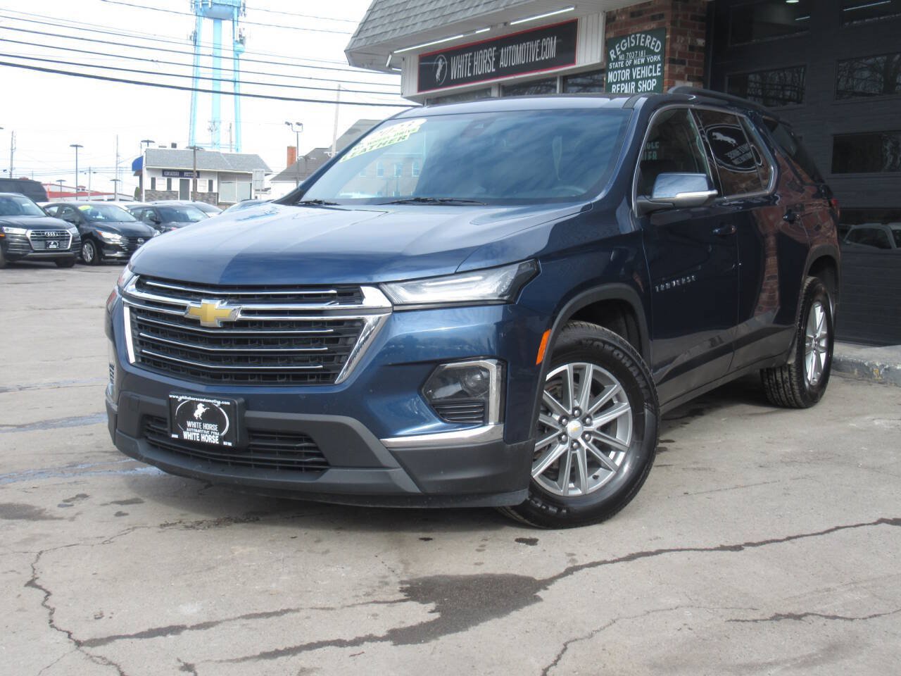 Used 2023 Chevrolet Traverse LT w/ LPO, Floor Liner Package AWD/4WD image 33