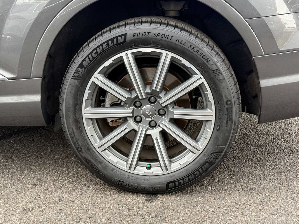 Used 2019 Audi Q7 3.0T Premium Plus w/ Premium Plus Package AWD/4WD image 10