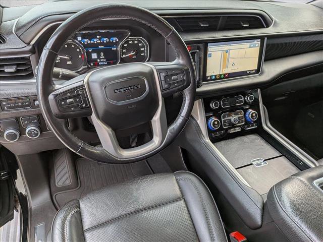 Used 2021 GMC Yukon XL Denali w/ Denali Premium Package image 9