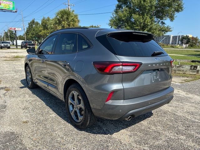 Certified 2023 Ford Escape ST-Line w/ Tech Pack #1 FWD image 5