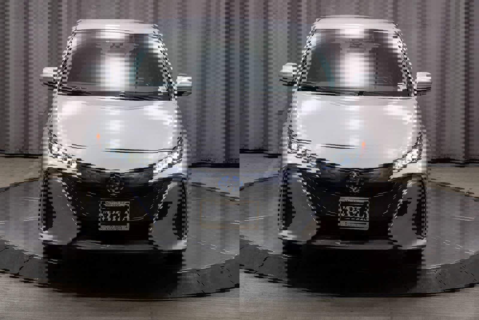 Used 2017 Toyota Prius Prime Plus image 6