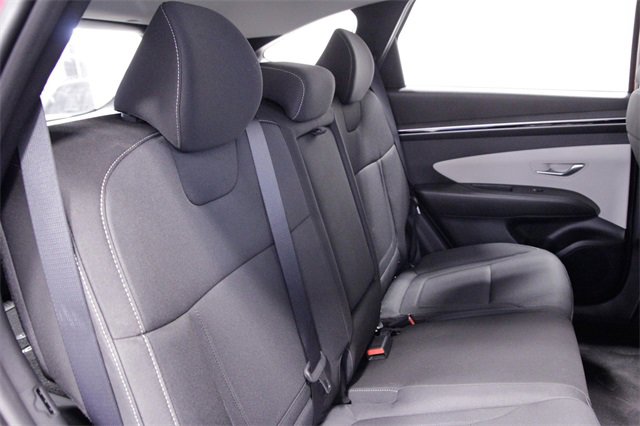 Used 2023 Hyundai Tucson SE image 18