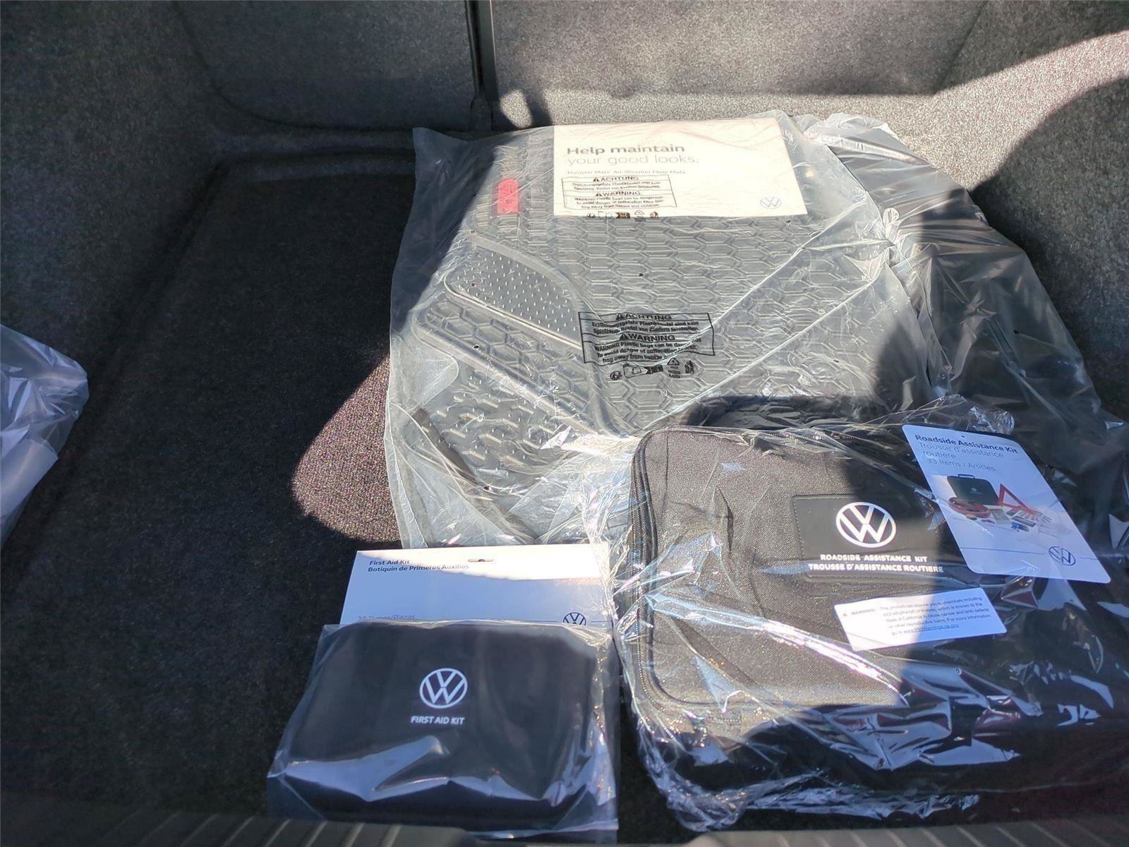 New 2026 Volkswagen Jetta GLI Autobahn FWD image 21