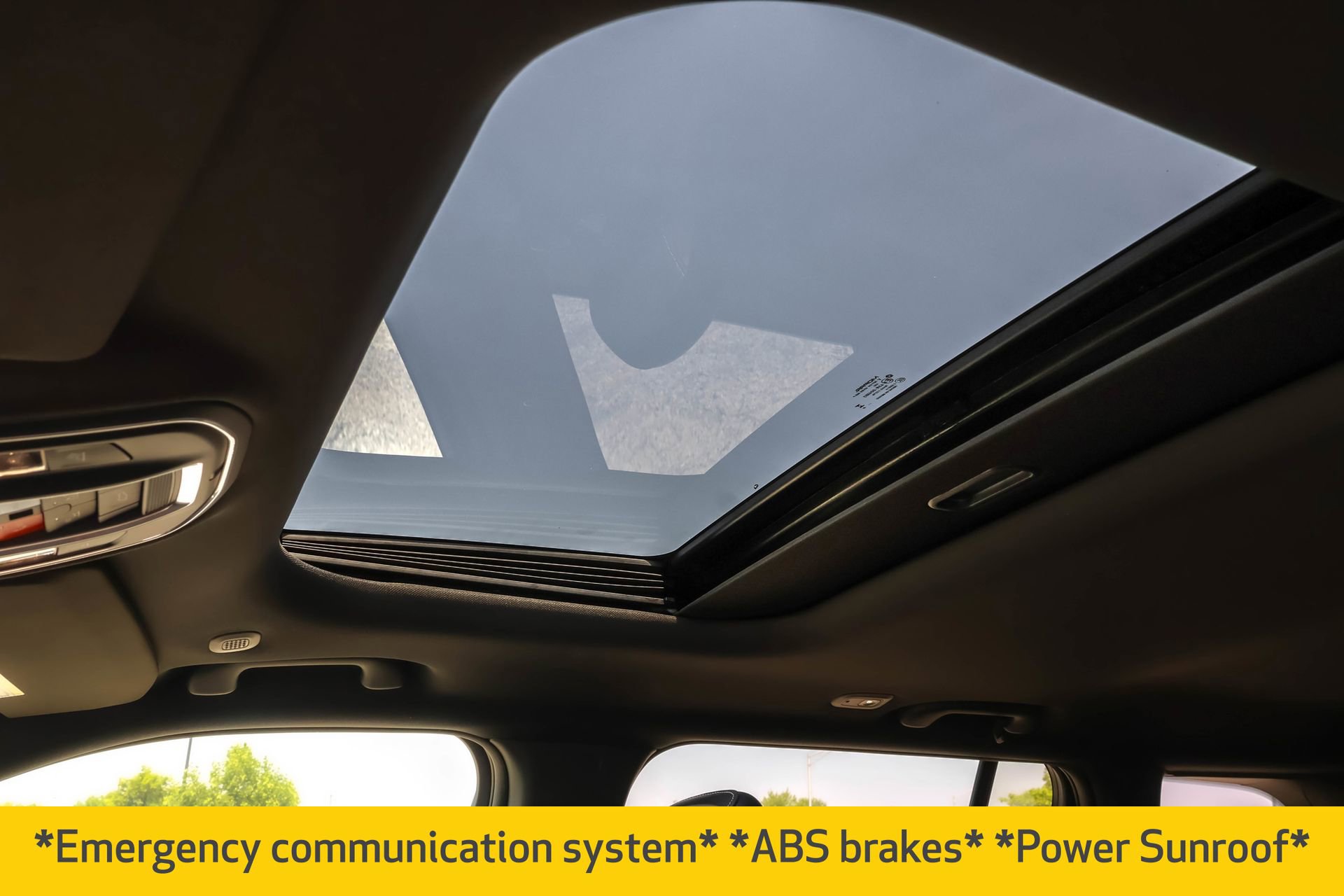 New 2025 Jeep Grand Cherokee Altitude image 7