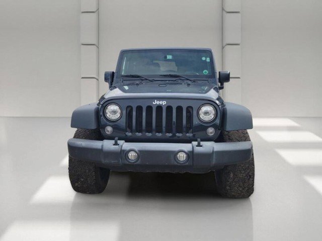 Used 2017 Jeep Wrangler Rubicon w/ Power Convenience Group AWD/4WD image 2