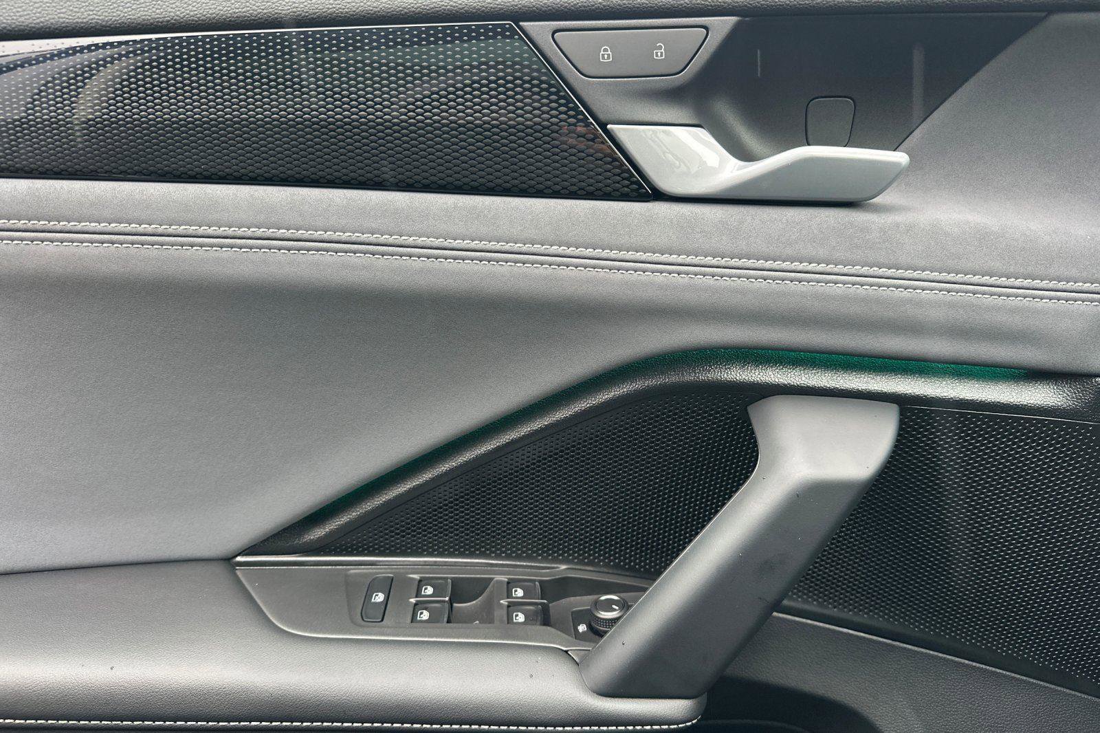 New 2026 Volkswagen Tiguan SE AWD/4WD image 10