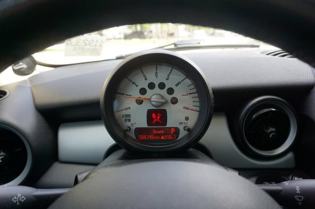 Used 2011 MINI Cooper Hardtop FWD image 9