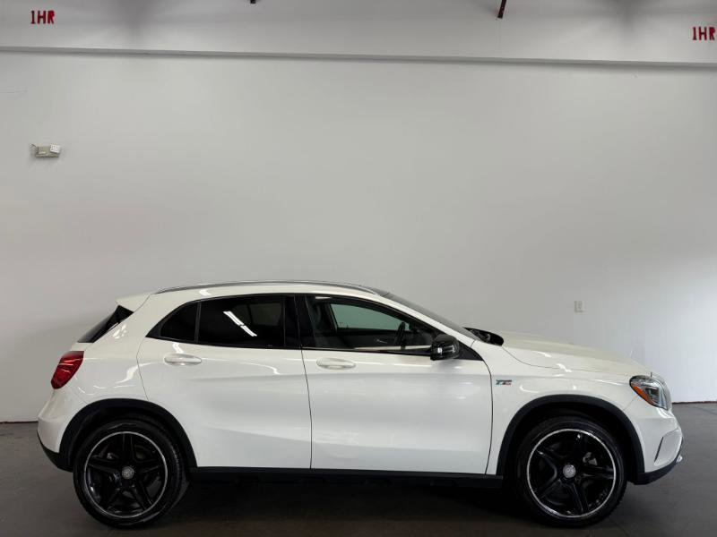 Used 2015 Mercedes-Benz GLA 250 4MATIC image 2