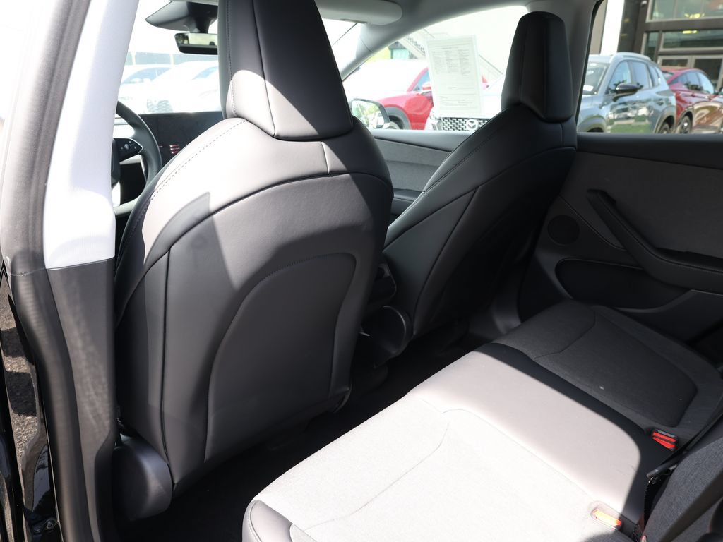 Used 2026 Tesla Model Y 2WD image 18