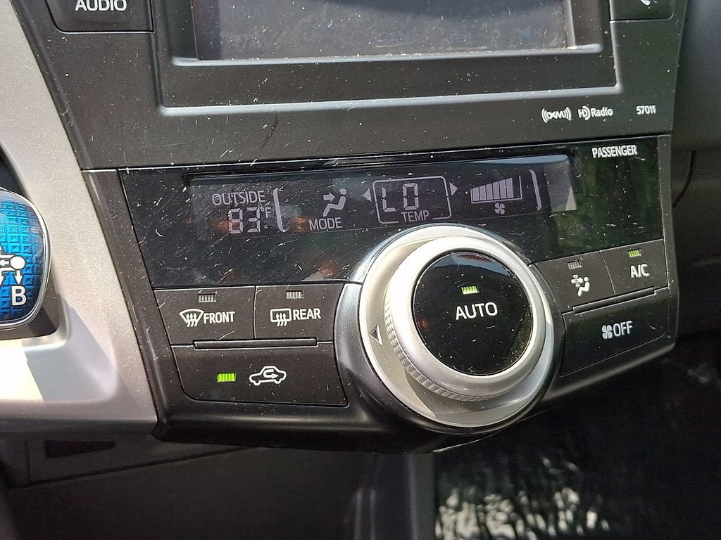 Used 2014 Toyota Prius V Three FWD image 16