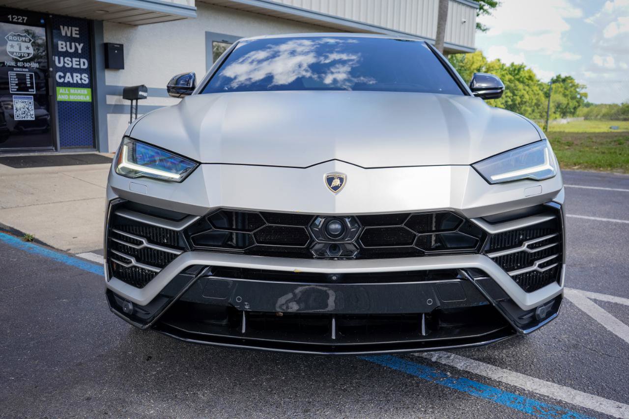 Used 2019 Lamborghini Urus image 2