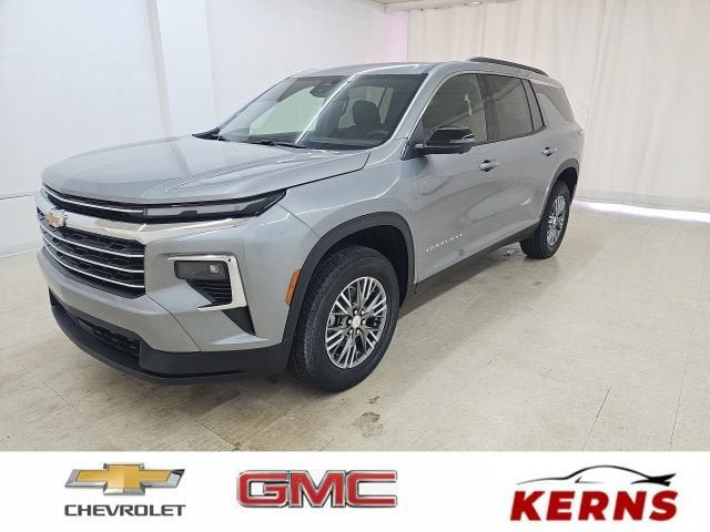 New 2026 Chevrolet Traverse LT w/ Driver Confidence Package FWD image 1