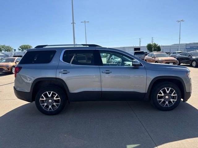 Used 2023 GMC Acadia SLT w/ Preferred Package AWD/4WD image 2