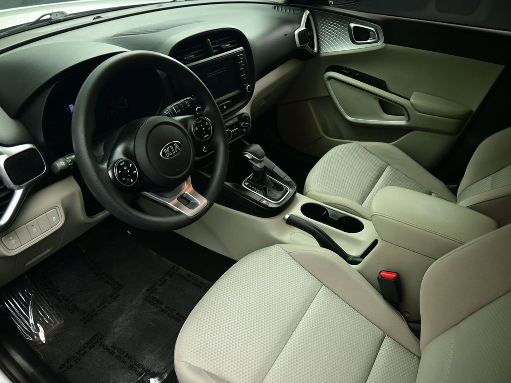 Used 2020 Kia Soul LX image 16
