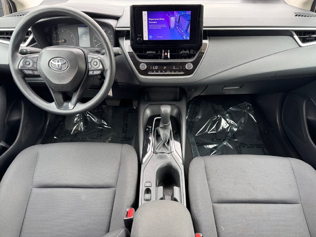 Used 2025 Toyota Corolla LE FWD image 12