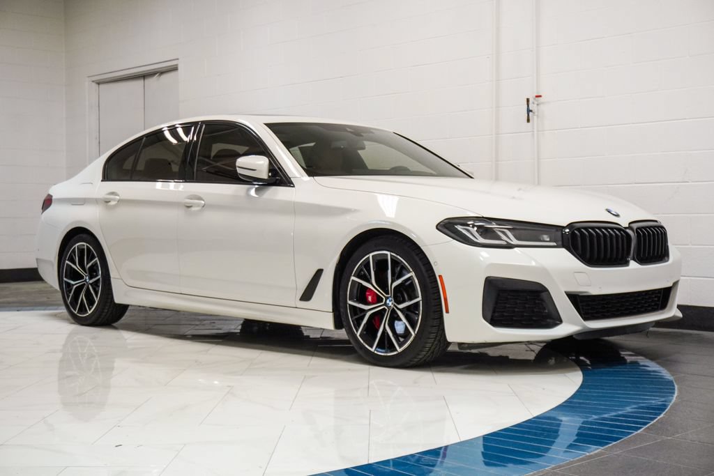 Used 2023 BMW 530i xDrive w/ M Sport Package AWD/4WD image 5