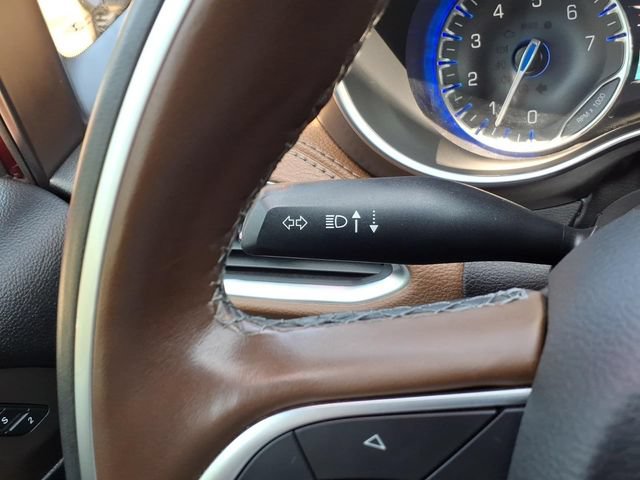 Used 2020 Chrysler Pacifica Limited w/ Advanced Safetytec Group FWD image 30