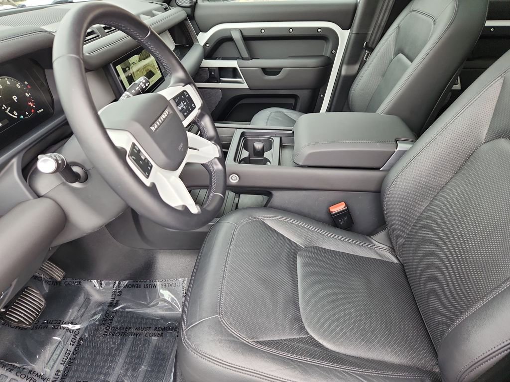 Used 2024 Land Rover Defender 110 S image 22