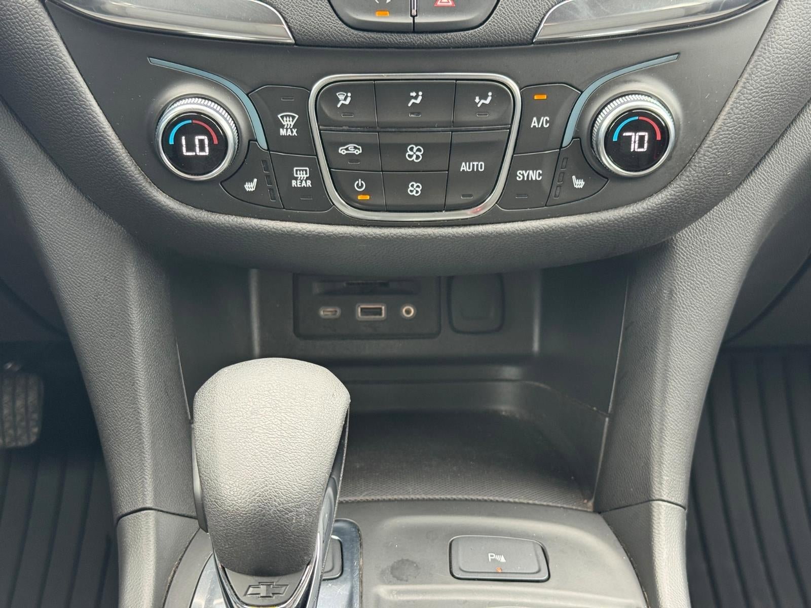 Used 2023 Chevrolet Equinox LT AWD/4WD image 12