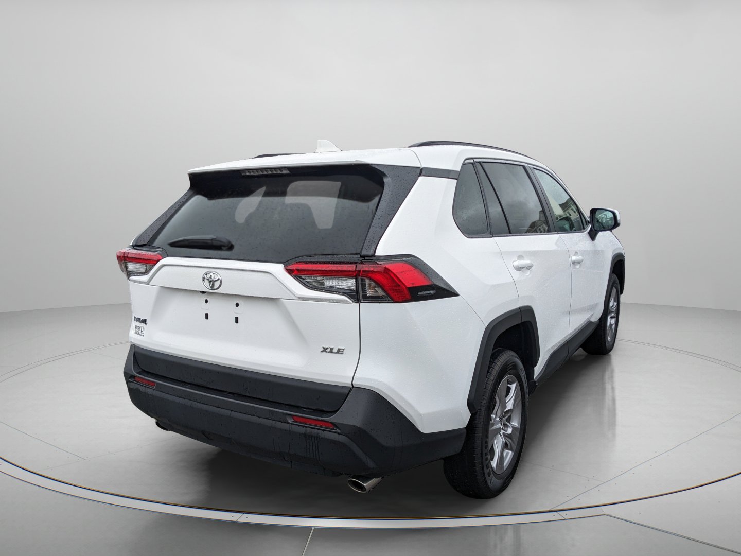 Used 2025 Toyota RAV4 XLE FWD image 8
