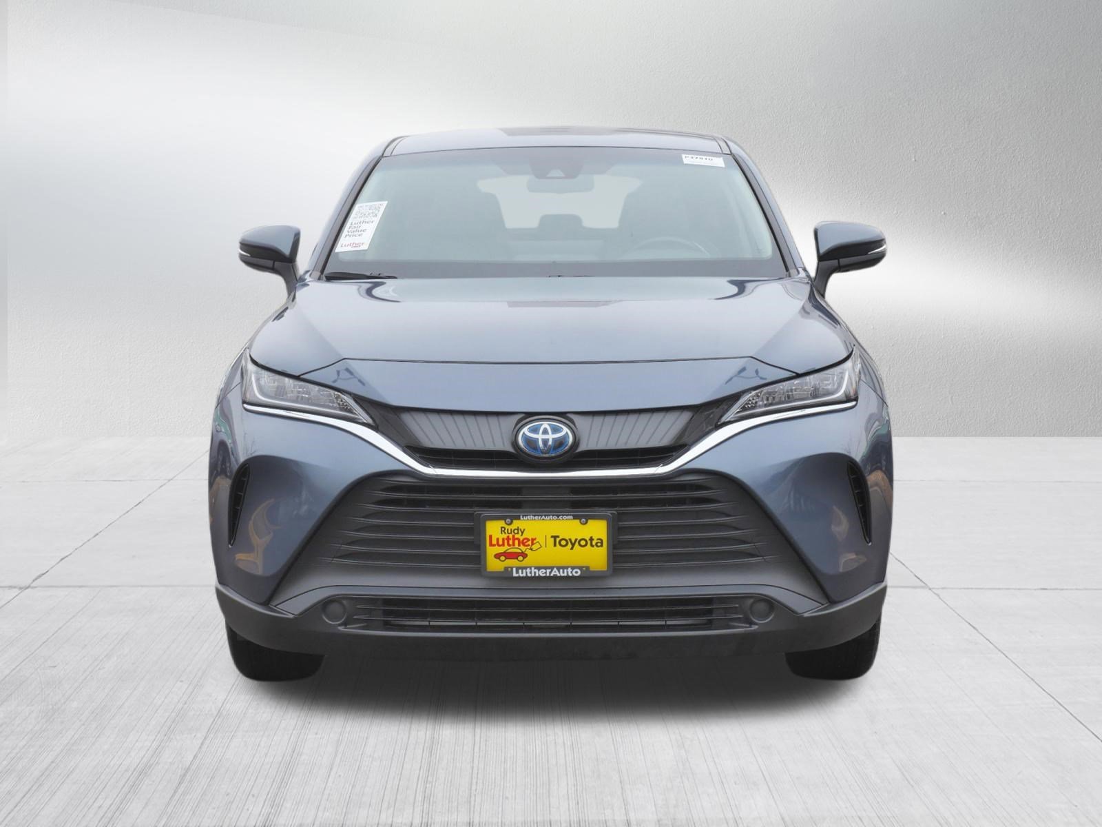 Certified 2021 Toyota Venza LE image 2