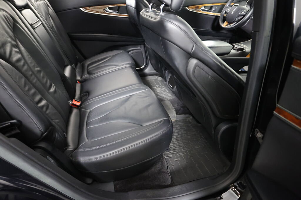 Used 2016 Lincoln MKX Reserve w/ Climate Package image 23