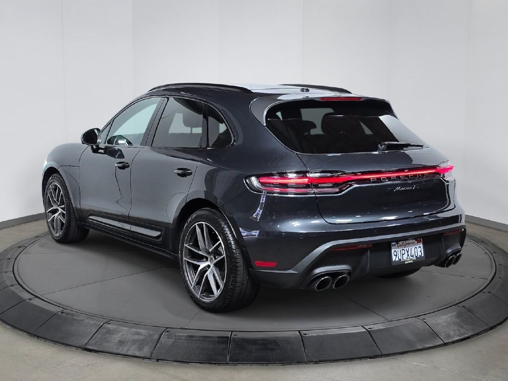 Certified 2025 Porsche Macan Turbo AWD/4WD image 3