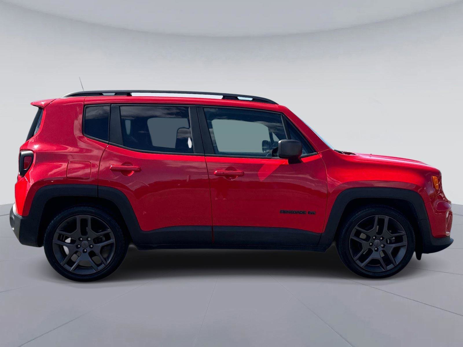 Used 2021 Jeep Renegade Latitude FWD image 2