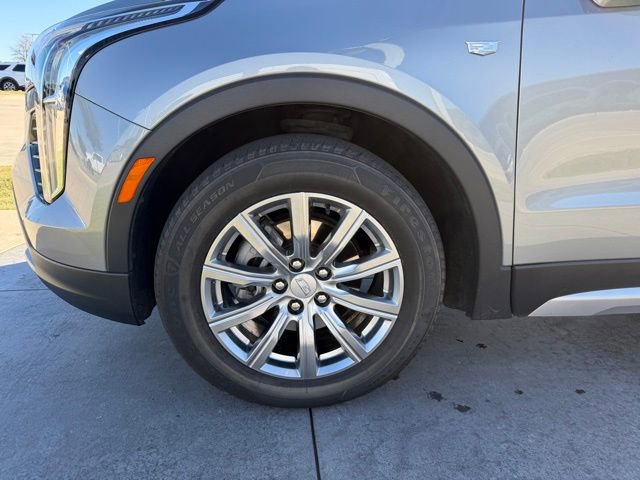 Used 2023 Cadillac XT4 Premium Luxury image 4