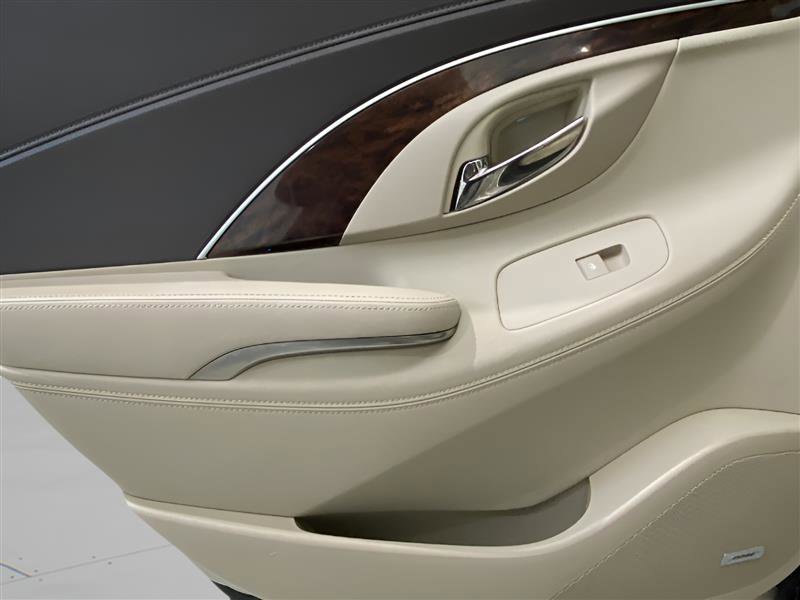 Used 2014 Buick LaCrosse Premium image 11