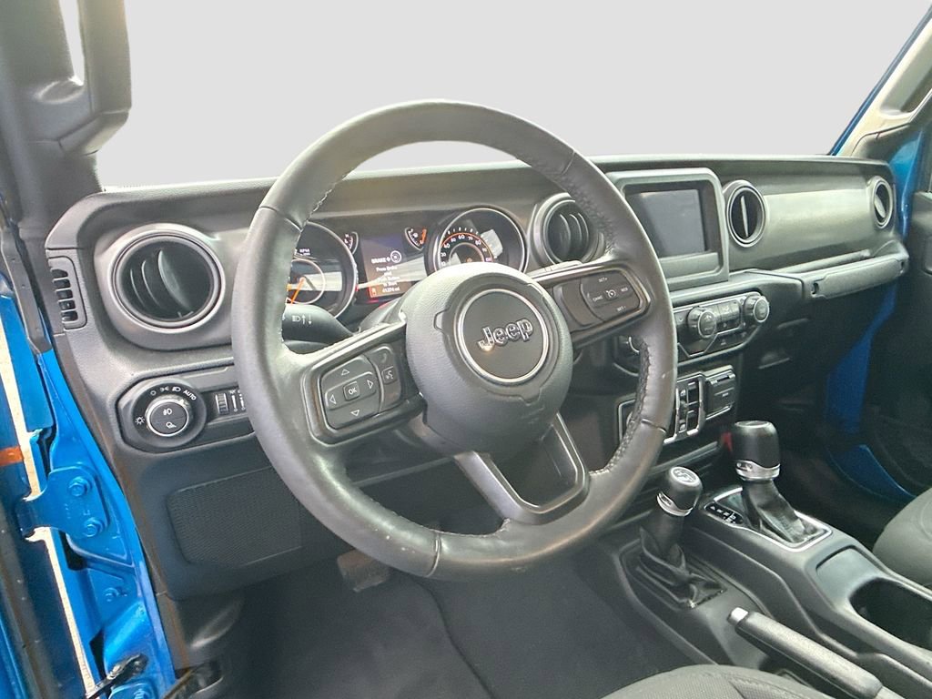 Used 2022 Jeep Gladiator Sport AWD/4WD image 12