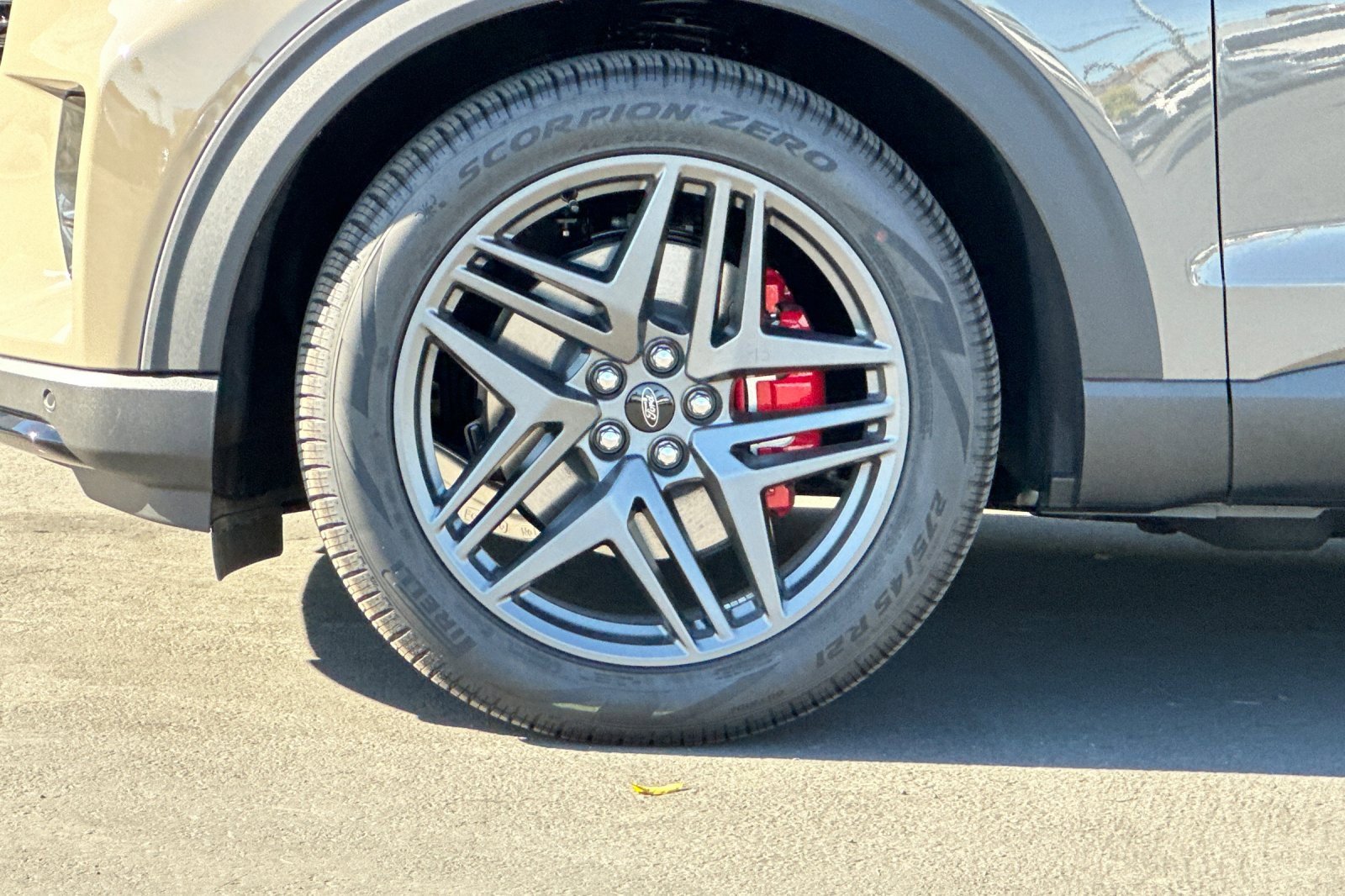 New 2026 Ford Explorer ST w/ Sun And Sound Package image 27