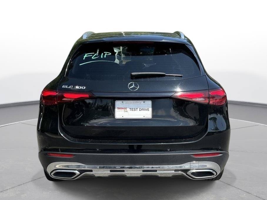 Used 2024 Mercedes-Benz GLC 300 image 7