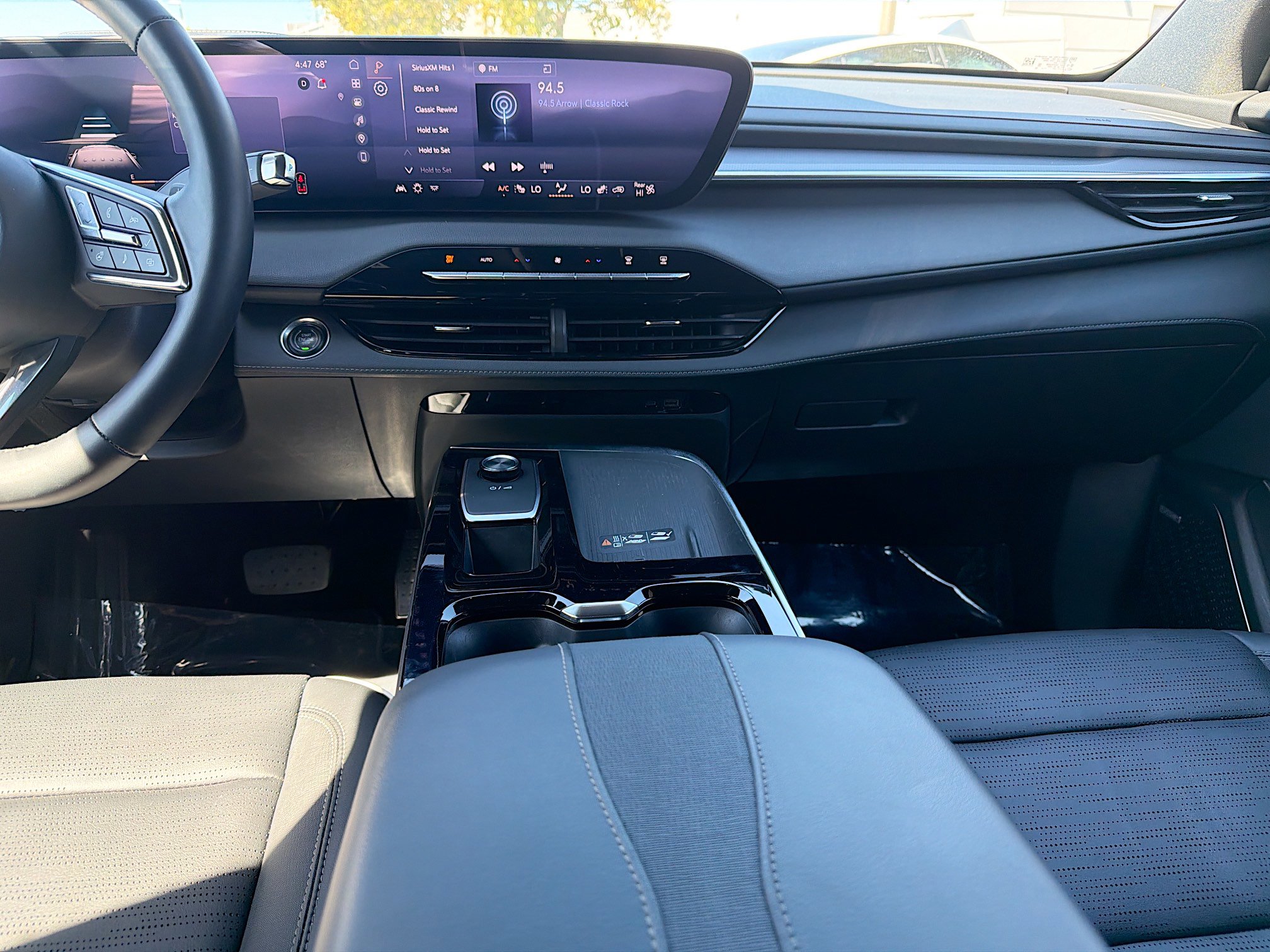 Used 2025 Buick Enclave Sport Touring image 19