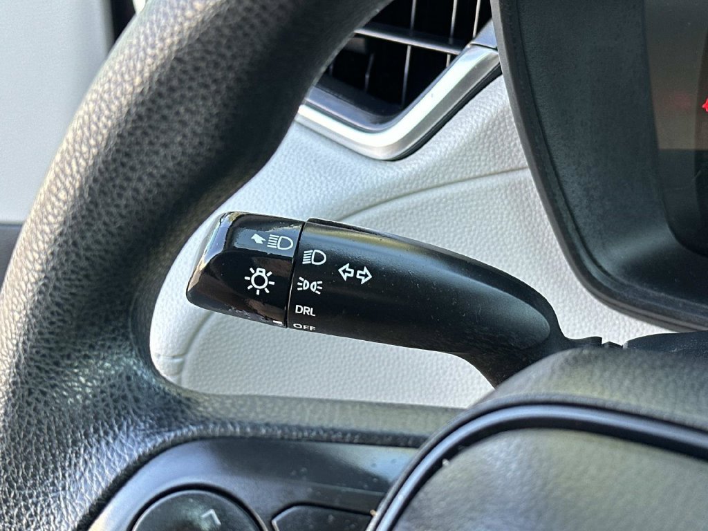 Used 2022 Toyota Corolla Cross L FWD image 30