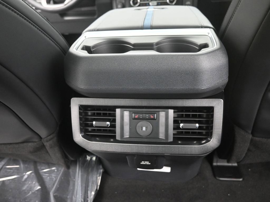 New 2026 Ford F250 Platinum w/ FX4 Off-Road Package image 16