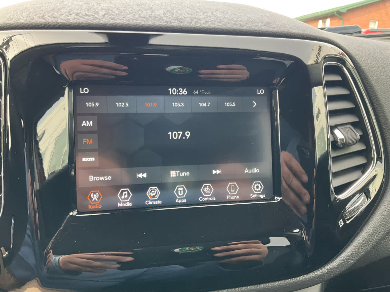 Used 2020 Jeep Compass Latitude AWD/4WD image 6