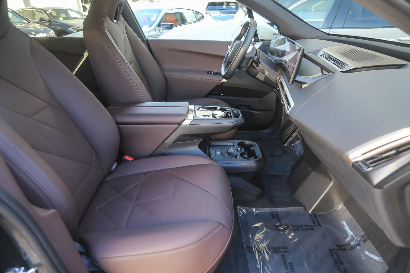 Used 2025 BMW iX xDrive50 w/ Sport Package image 13