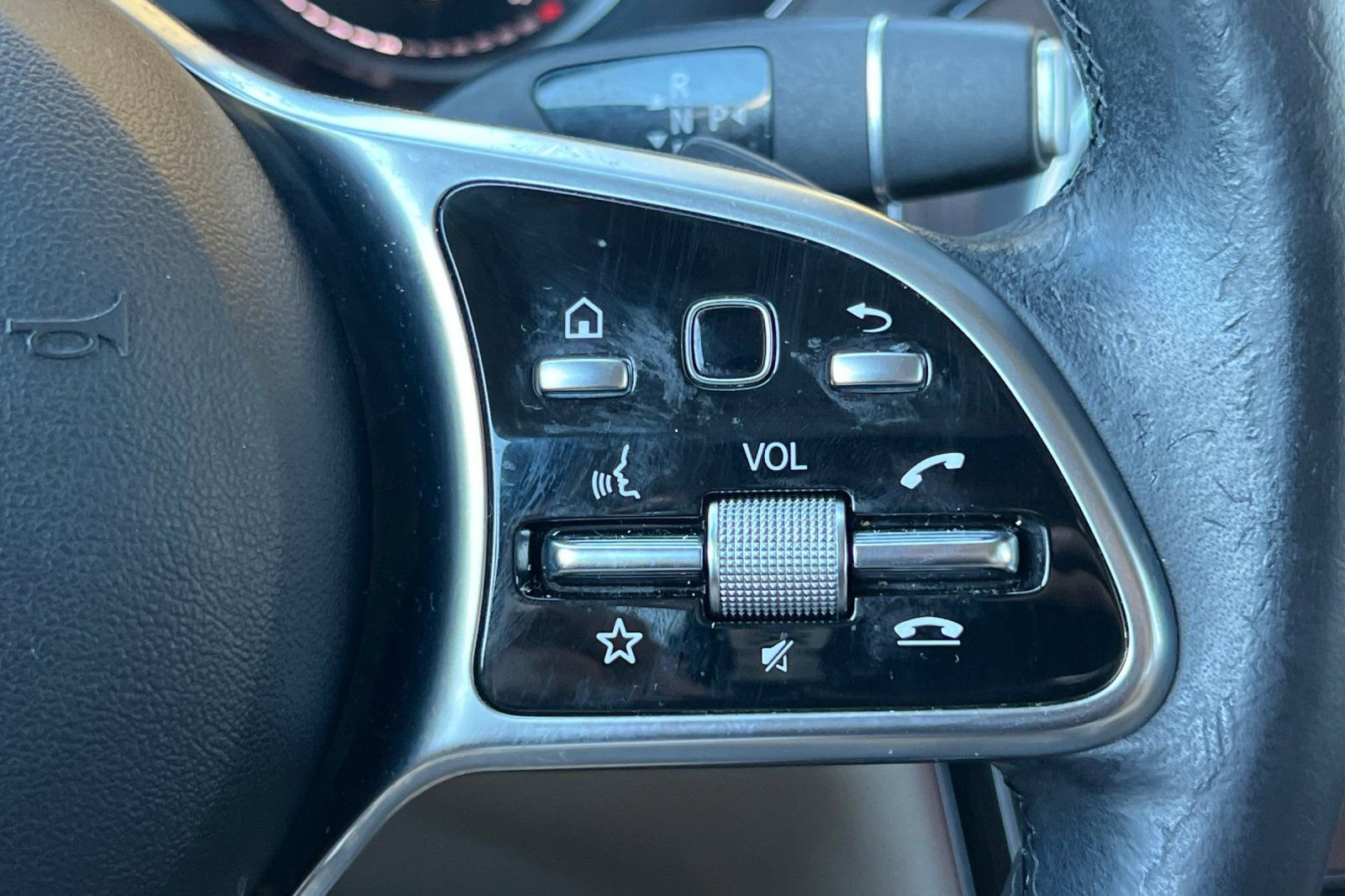 Used 2021 Mercedes-Benz GLC 300 4MATIC w/ Premium Package image 29