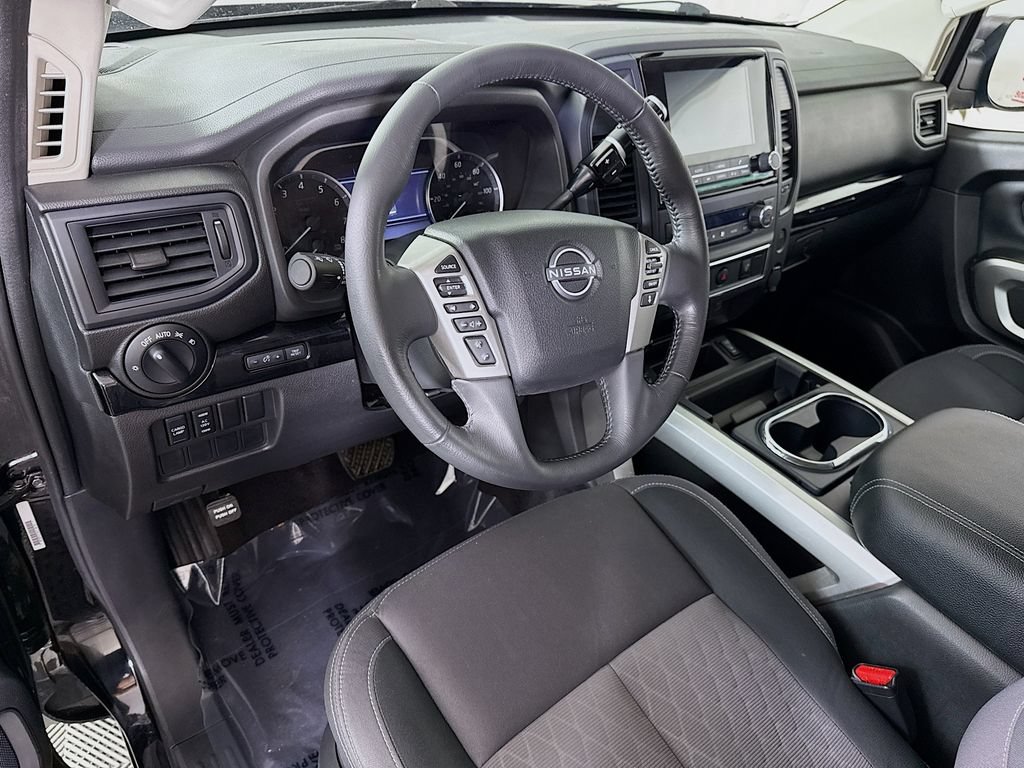 Certified 2024 Nissan Titan SV w/ SV Convenience Package AWD/4WD image 17