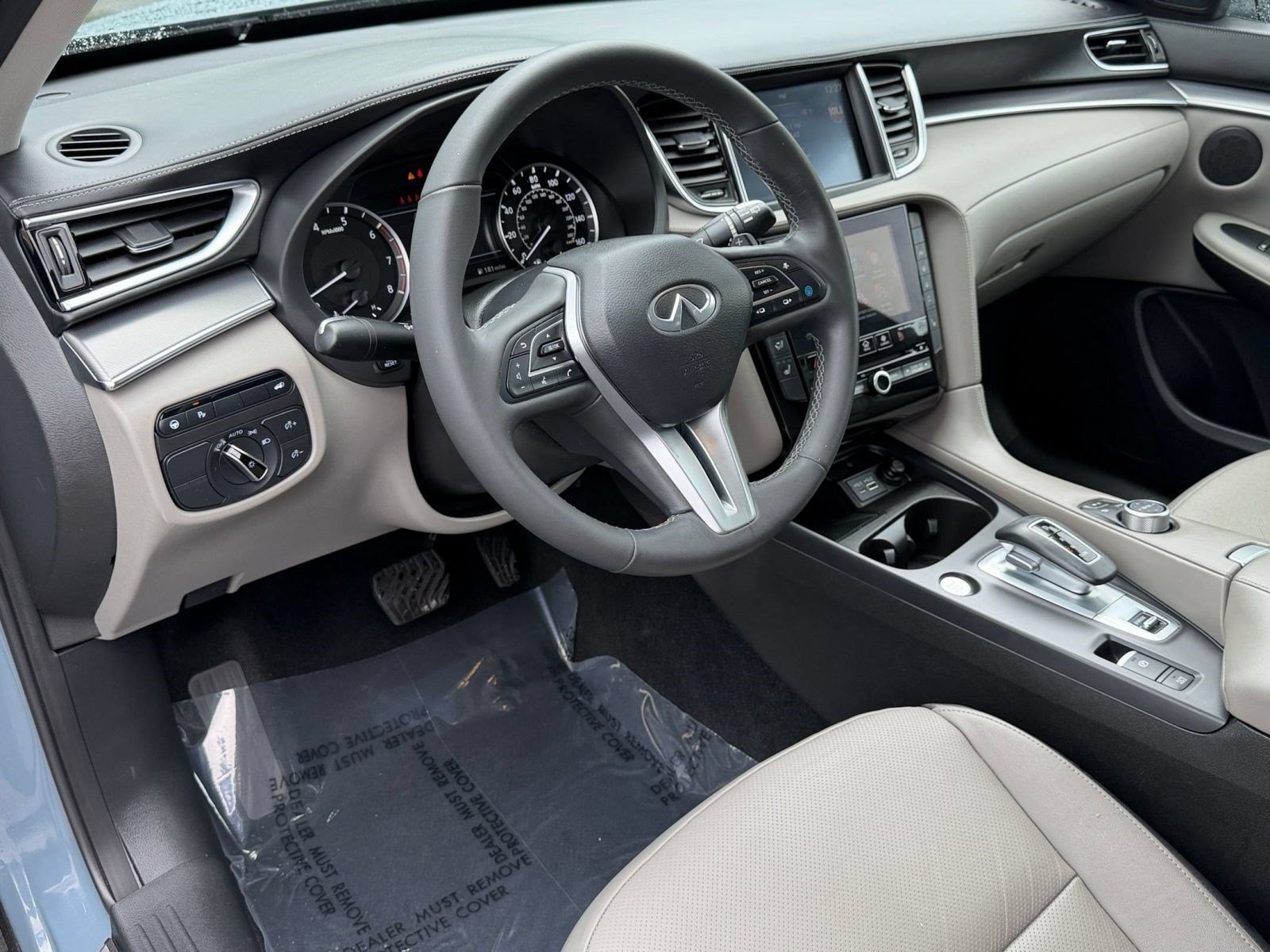 Used 2023 INFINITI QX50 Luxe FWD image 4